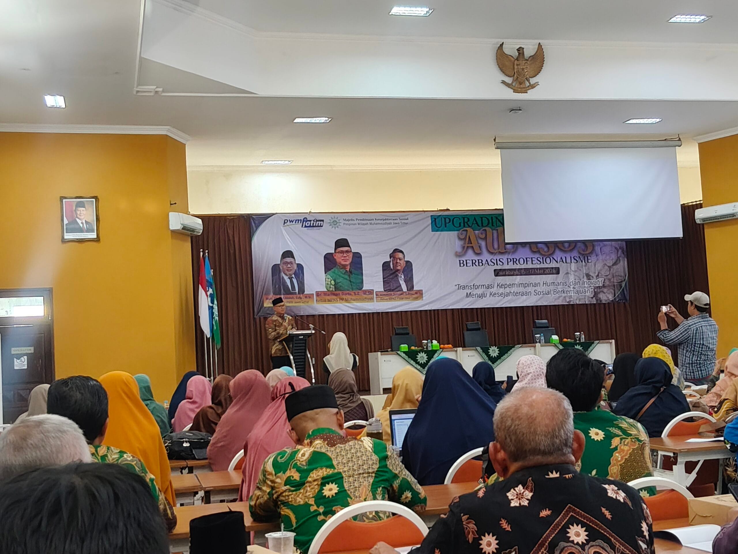 Memperkuat Profesionalisme Berkemajuan:<br width=